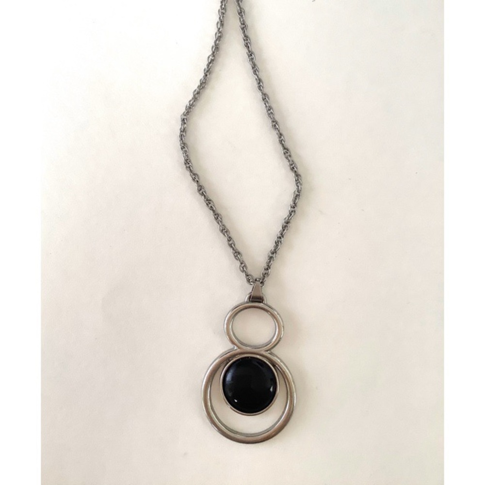 Black & Silver Circle Necklace-Free if bundled